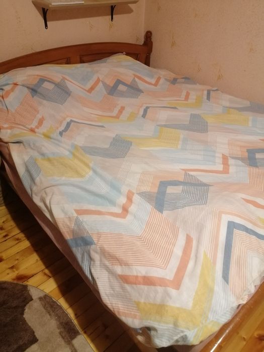 Спалня от дърво с матрак + подарък трикрилен гардероб