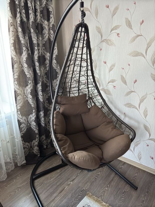 Кресло кокон, коричневое