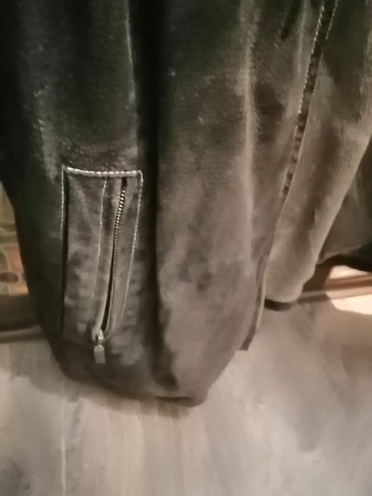 Scurta piele barbateasca