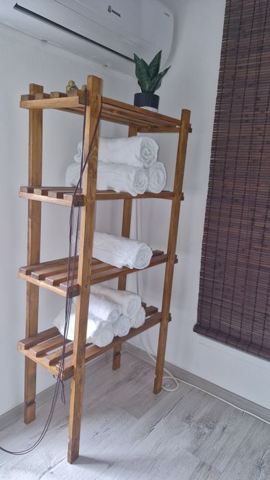 Vand etajera/ raft lemn de brad