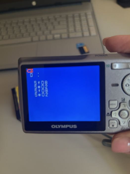 Camera compacta Olympus μ700