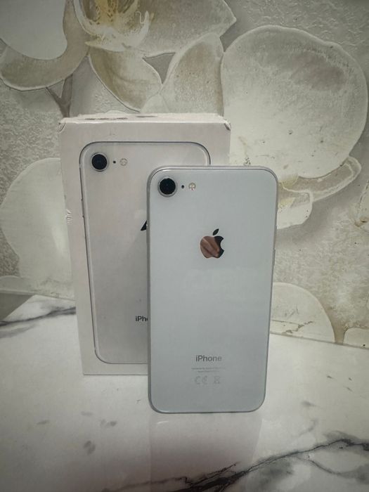 подам айфон 8 64гб