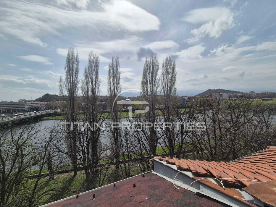 Продава се Тристаен апартамент в Пловдив, Кършияка - 220 кв.м за 2037 €/кв.м - Снимка #13