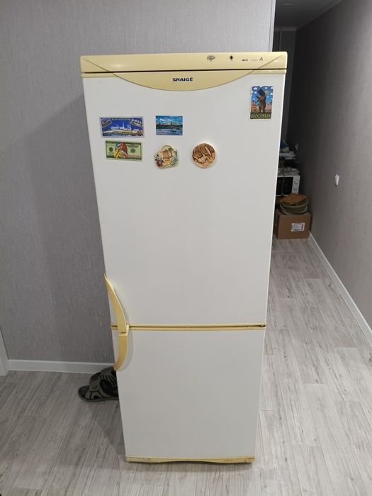 Продаю холодильник б/у SNAIGE