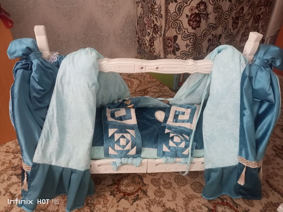 Бесік сатылады жасауымен.