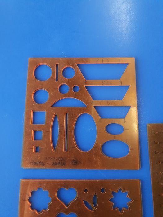 Sablon desen diverse forme (florale si geometrice) portocaliu