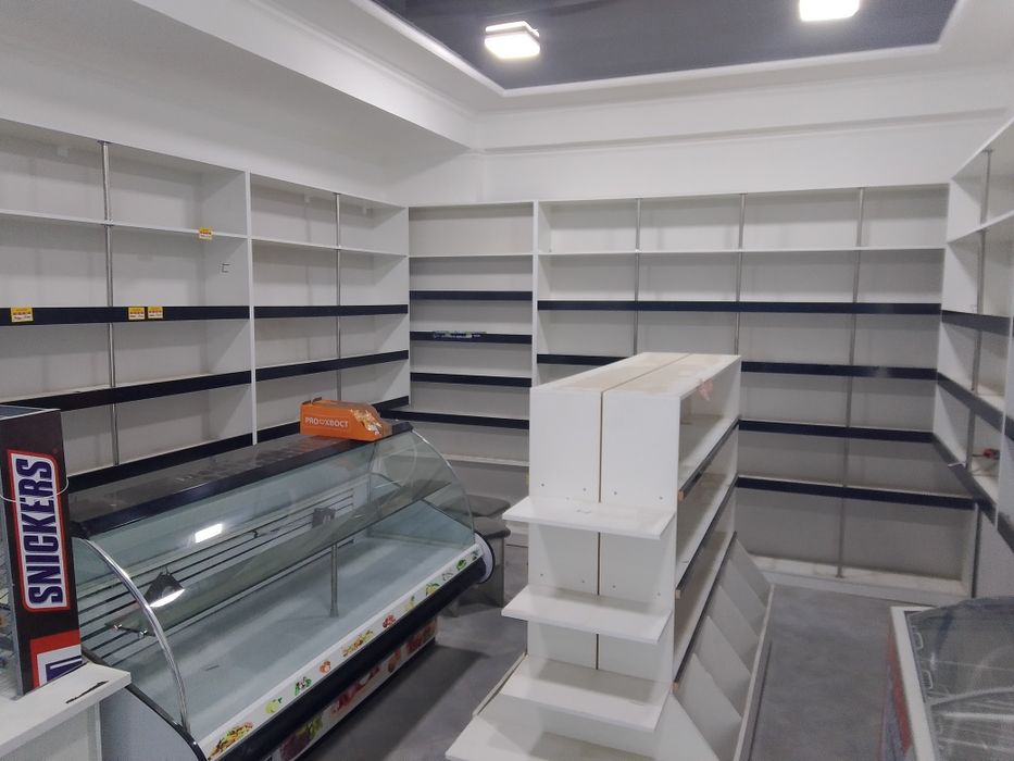 Магазин полкалари сотилади витрина холодильник сотилади.