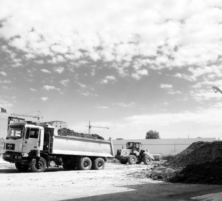 Экскаватор с Гидромолотом самасвали Хово 25 т