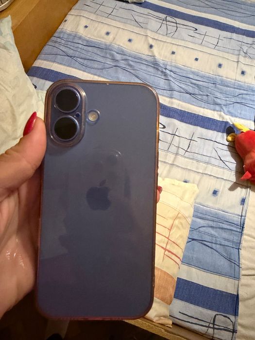 Телефон iphone16
