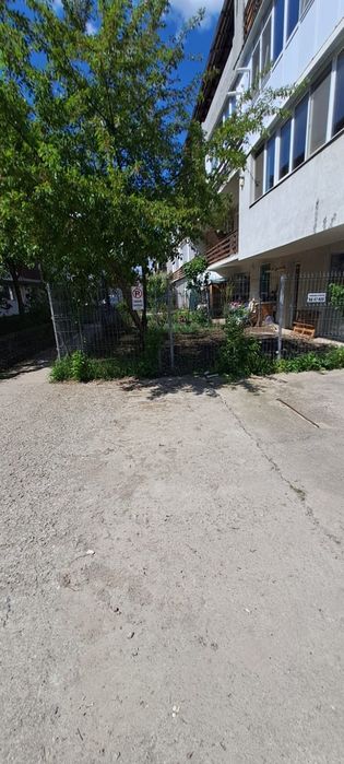 Vand Parcare Eroilor -Floresti
