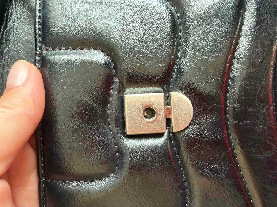 Дамска чанта JW PEI Tina Quilted Chain Crossbody – черна