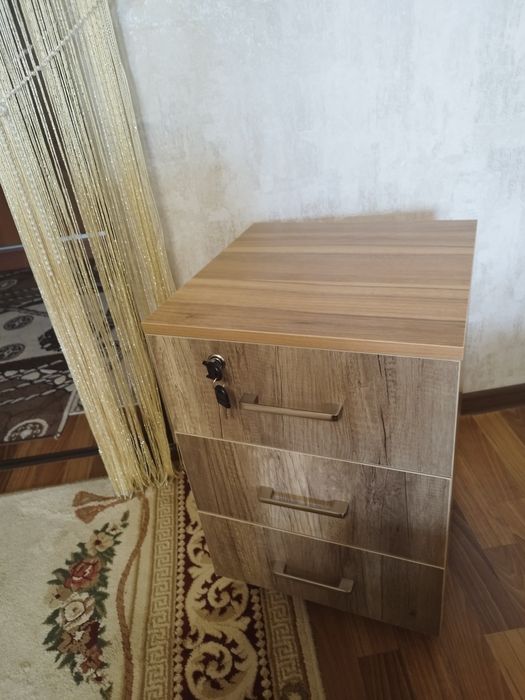Тумбочка в детскую.