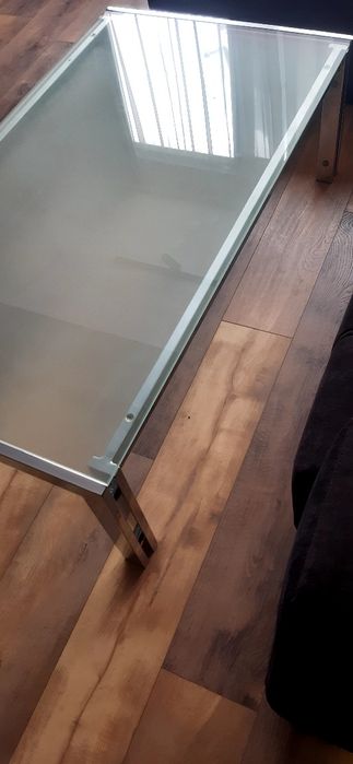 Холна маса метал и стъкло