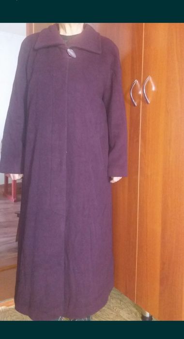 Продается кашеримовое весеннее пальто