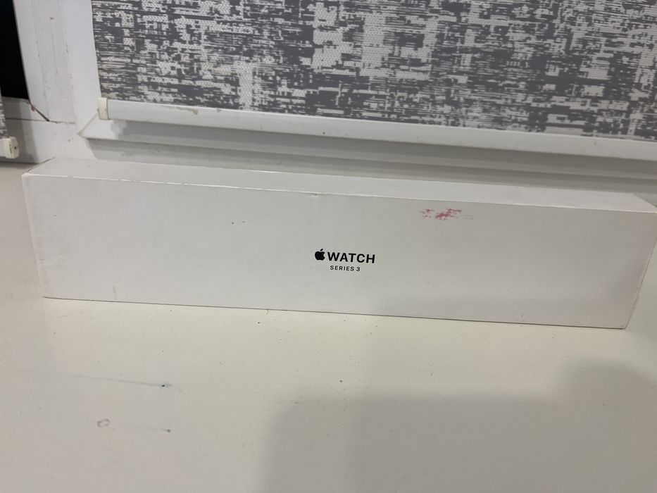 Продам apple watch series 3, 42mm