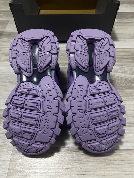 Balenciaga track