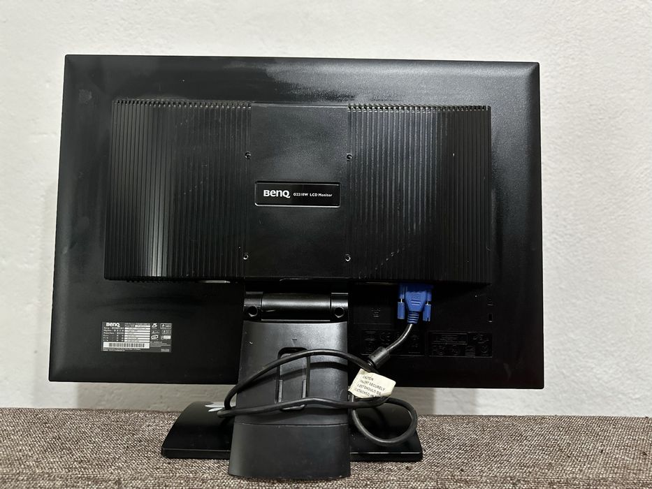 Monitor BenQ G2210W 22” LCD – 1680x1050 – VGA – cablu inclus
