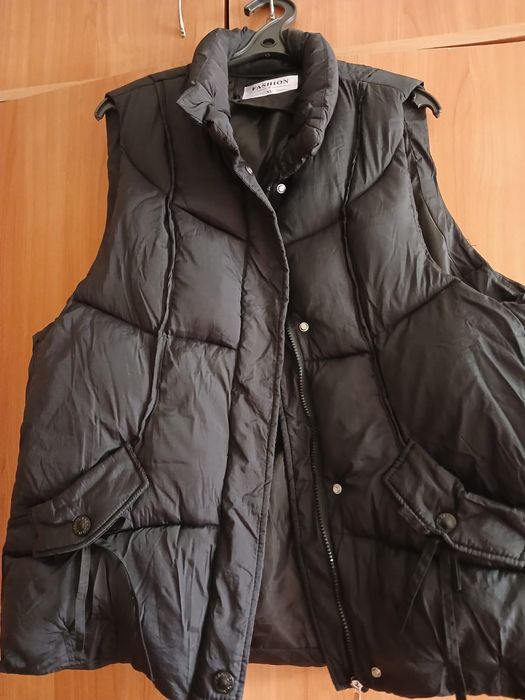 Безрукавка новая