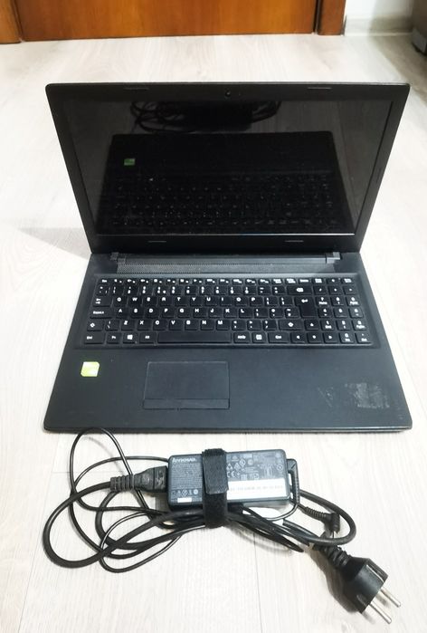 Laptop Lenovo IdeaPad 300