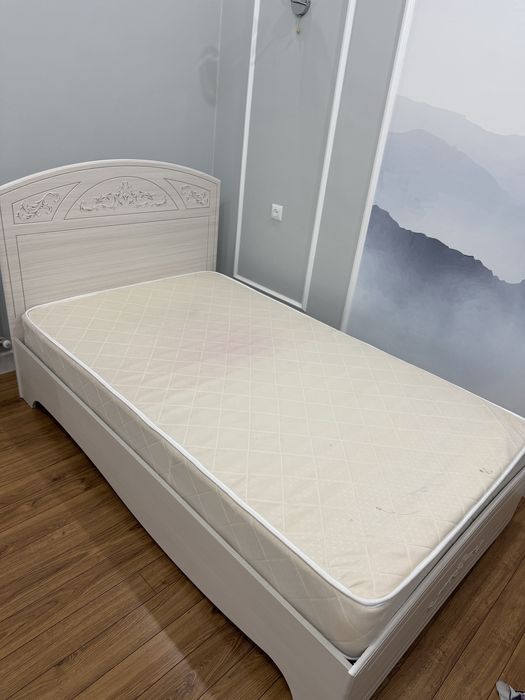 Кровать односпалка б/у