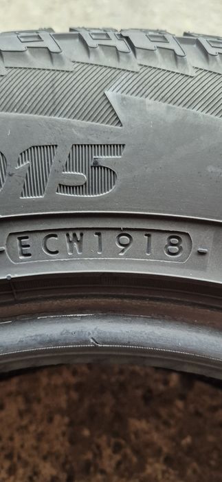 4 anvelope iarna Yokohama, 205/70/15.Pretul este pe bucata.