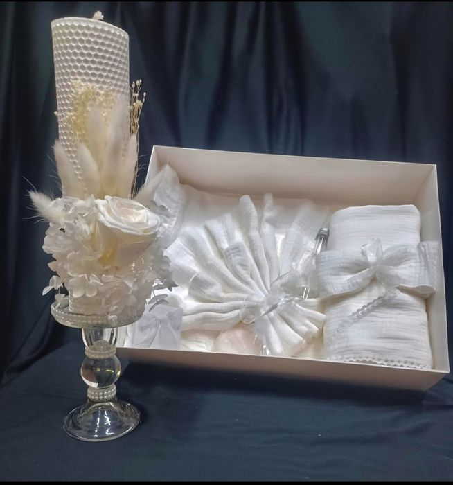 Lumânări,buchete și trusouri de botez/nunta