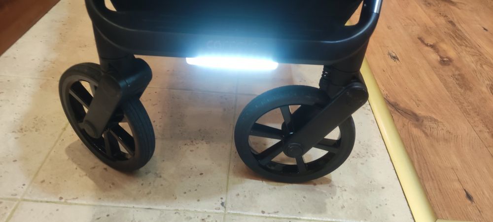 Бебешка количка CARRELLO  Omega