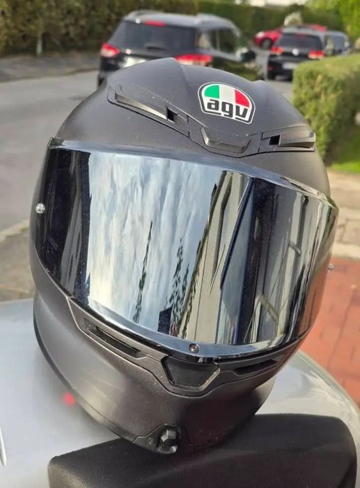 Каска за мотор AGV K6 S