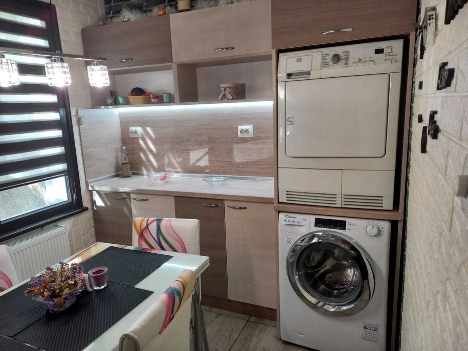 Дава се под наем Двустаен апартамент в Силистра, Изток - 63 кв.м за 229.5 € - Снимка #2