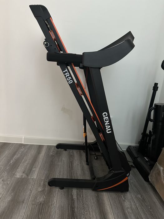 Беговая дорожка Genau