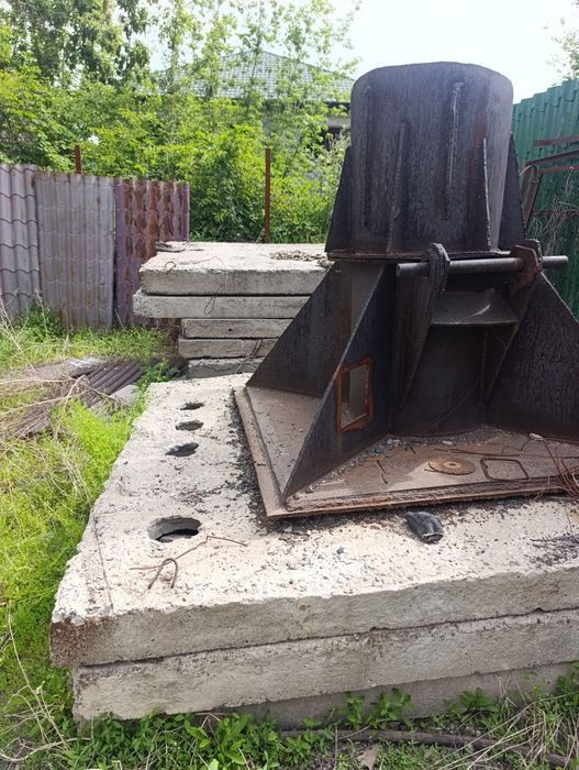Продам плиты от забора