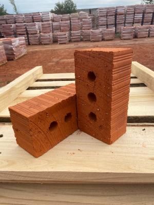 Кирпич марка 100 полно терная с 3 дирками за 1 шт 55 тенге