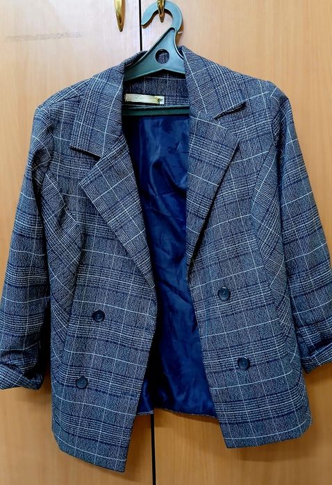 Пиджаки продам 3000 тг