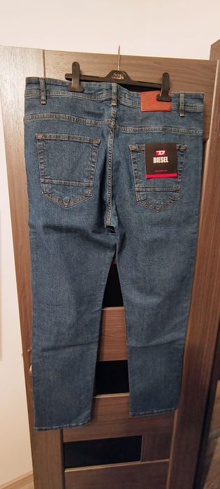 Blugi de bărbați diesel 50 cm talie