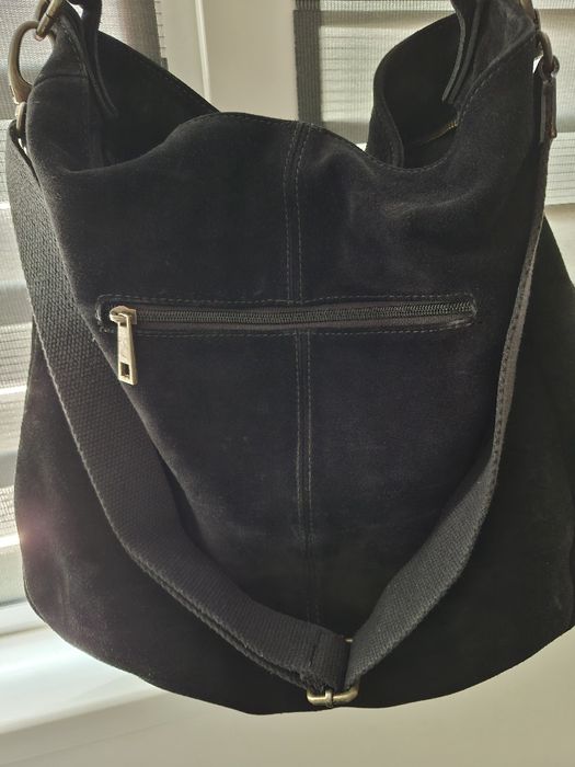 Дамска чанта от естествен набук