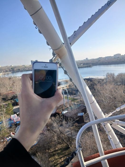 iPhone se 2016 года