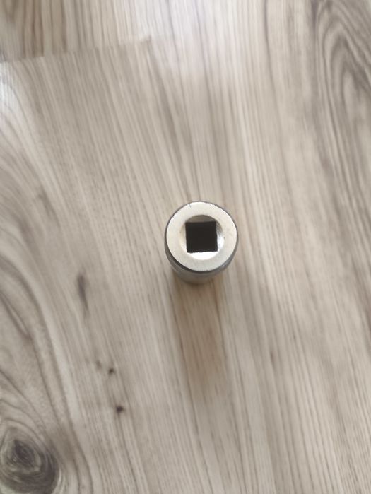 Инструменти Facom