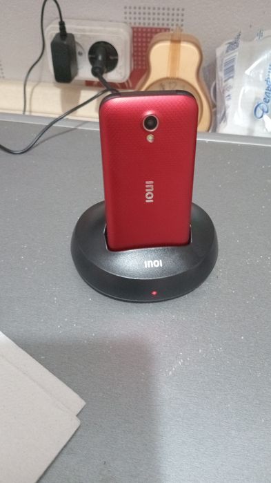 Продам кнопочный телефон