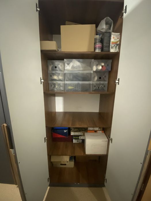 Продам шкаф,комод,зеркало,угловой диван !