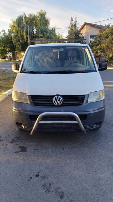 Volkswagen transporter t5.