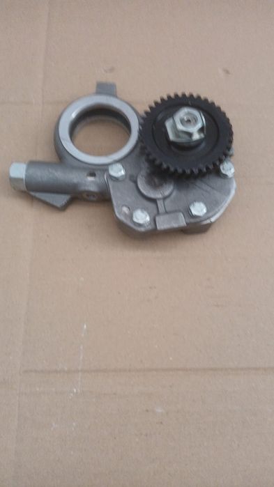 Pompa de ulei tractor fiat 211 215 fiat 411.415 originala pret 1690 le