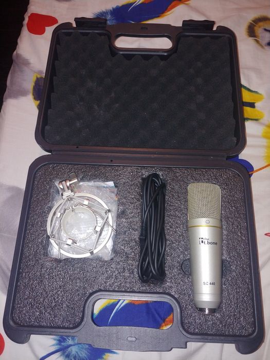 PRET FIX NOU Microfon studio t.bone SC 440 USB condensator