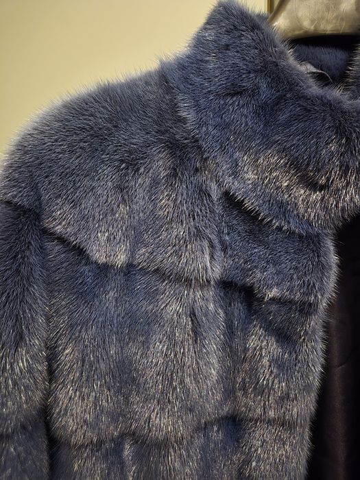 Vând haină de vizon