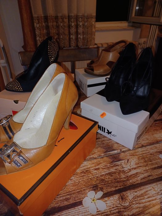 Vind urgent pantofi dama de ocazie