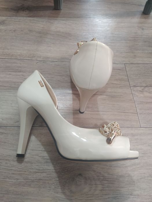 Продам туфли 35 размер