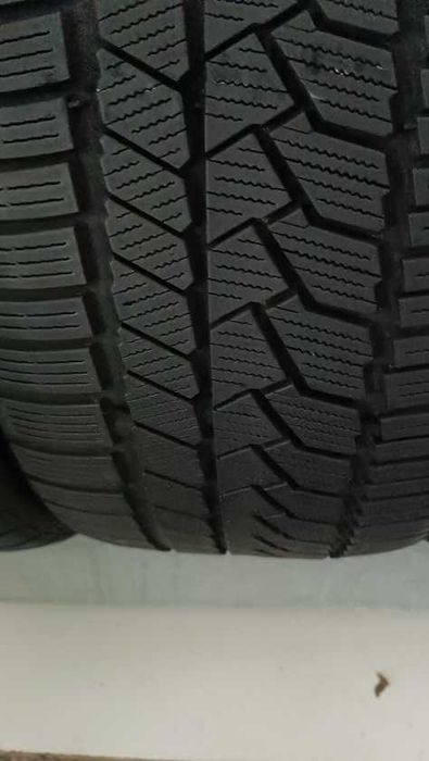 Anvelope 255/35/R19 96V & 225/40/R19 93V CONTINENTAL XL IARNA CP-N20875