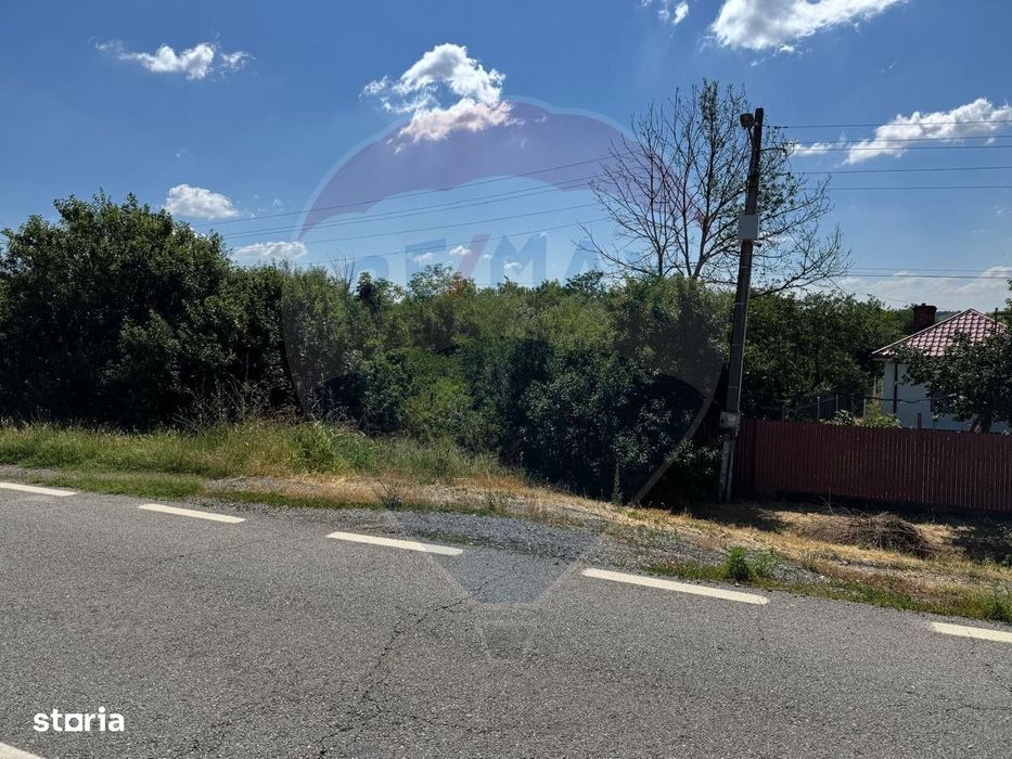 Teren 2,500mp Picaturile / Strada Principala