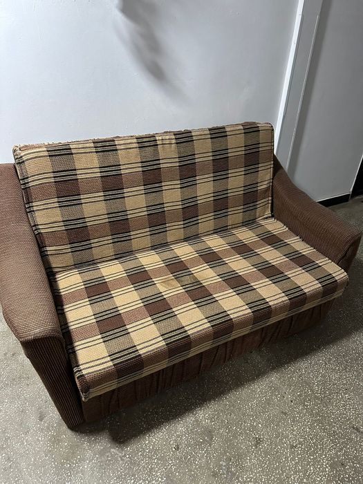 Vând diferite obiecte de Mobila, dormitor, sufragerie, bucătărie,