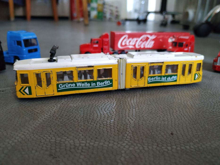 Колекционерски Трамвай, камиони на Кока Кола, влекачи Мерцедес и Ман