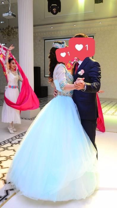 Срочно продам 2 свадебных платья в комплекте